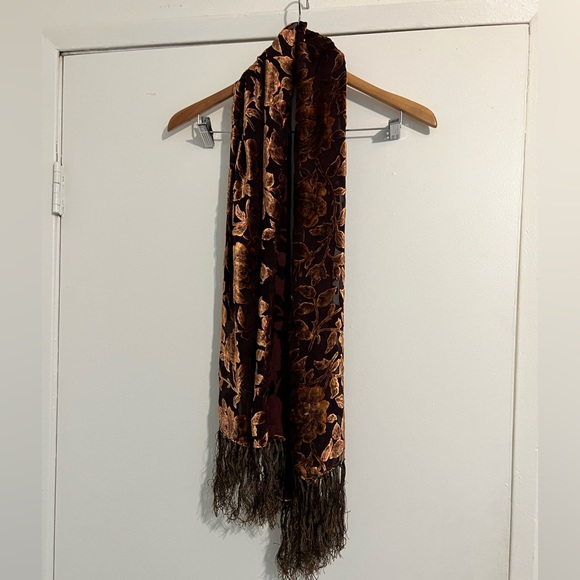 See-through floral scarf/wrap - Picture 4 of 9